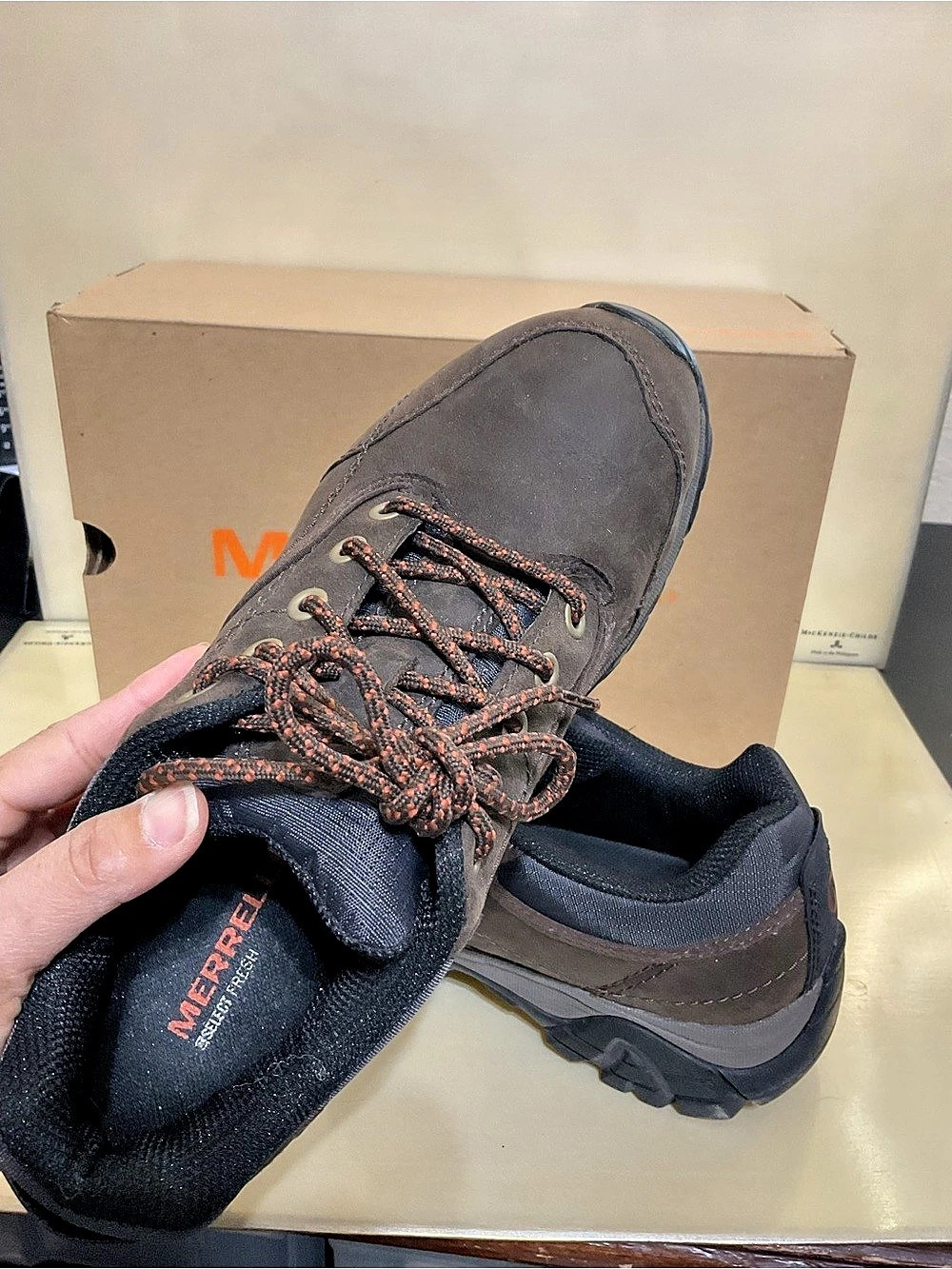 Merrell men’s shoes  Hiking Shoes Brown & Black - Picture 5 of 5